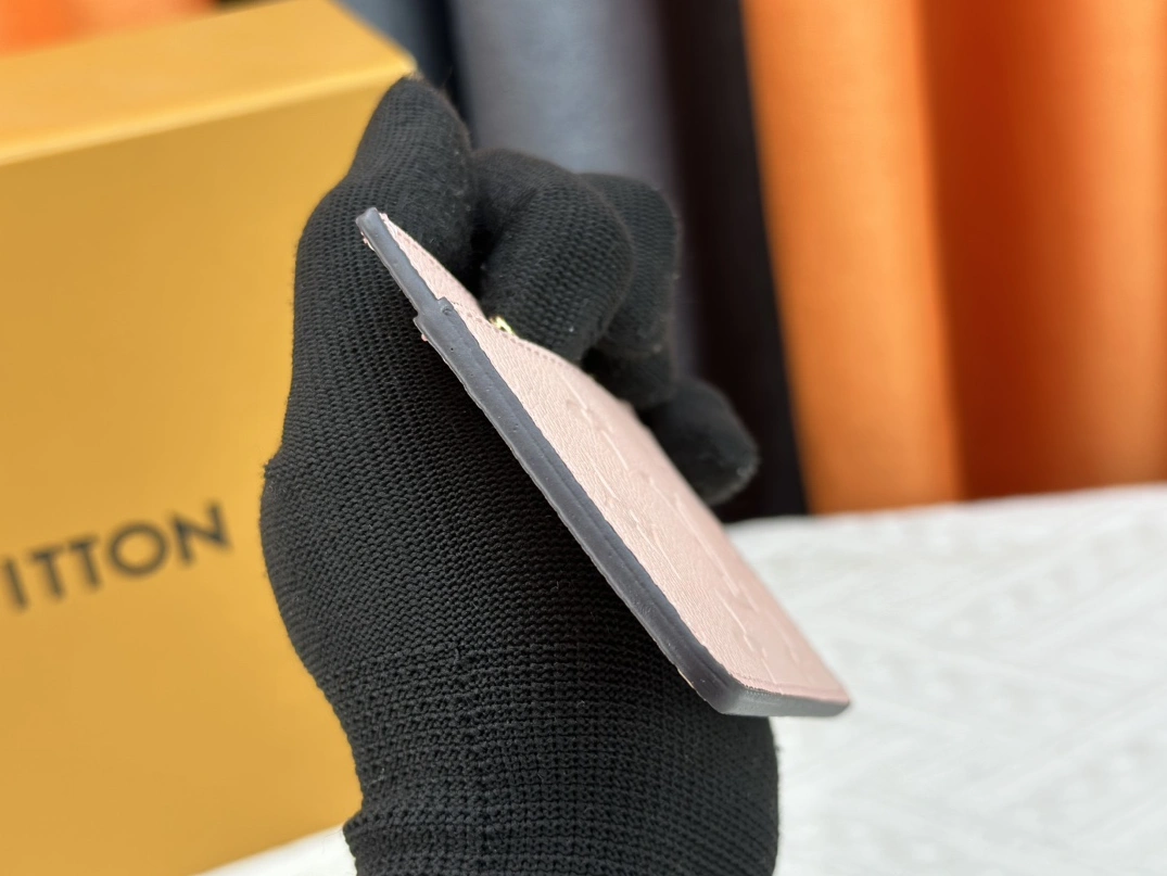 Modern 484 Louis Vuitton LV Card Case For Women