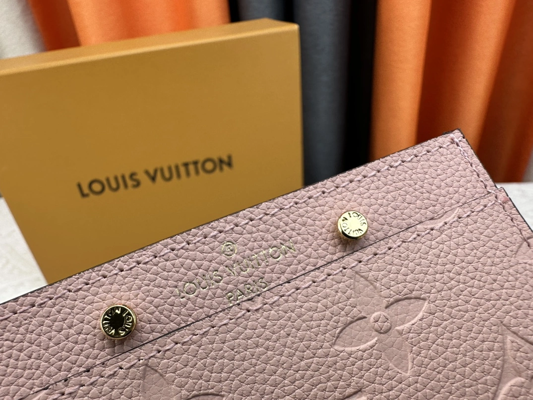 Modern 484 Louis Vuitton LV Card Case For Women