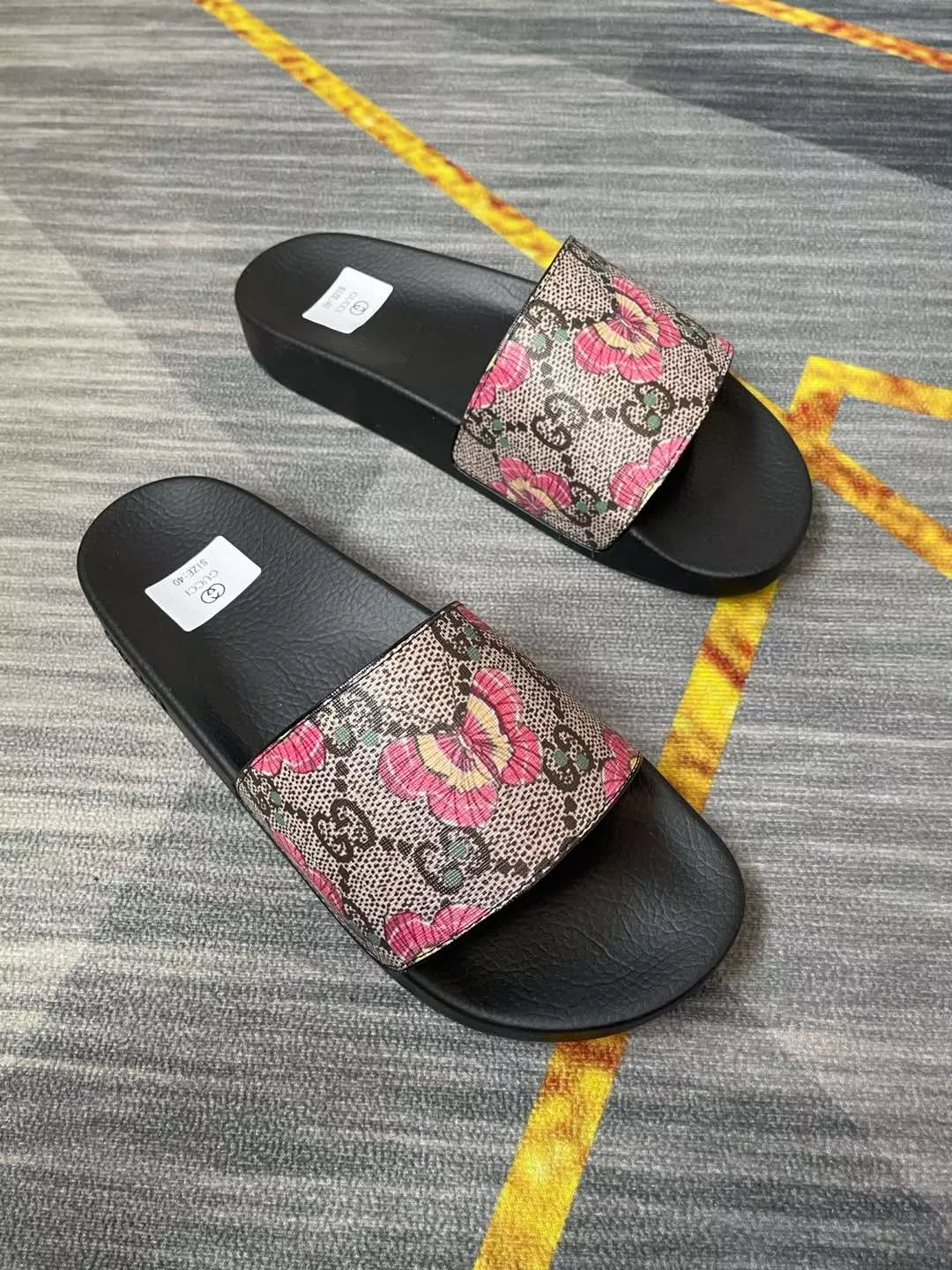 Modern 5266 Gucci Slippers For Men
