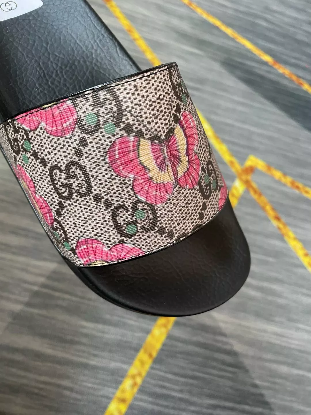 Modern 5266 Gucci Slippers For Men