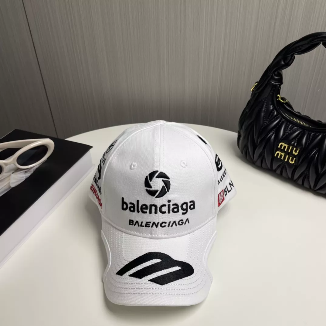 Modern 5618 Balenciaga Caps