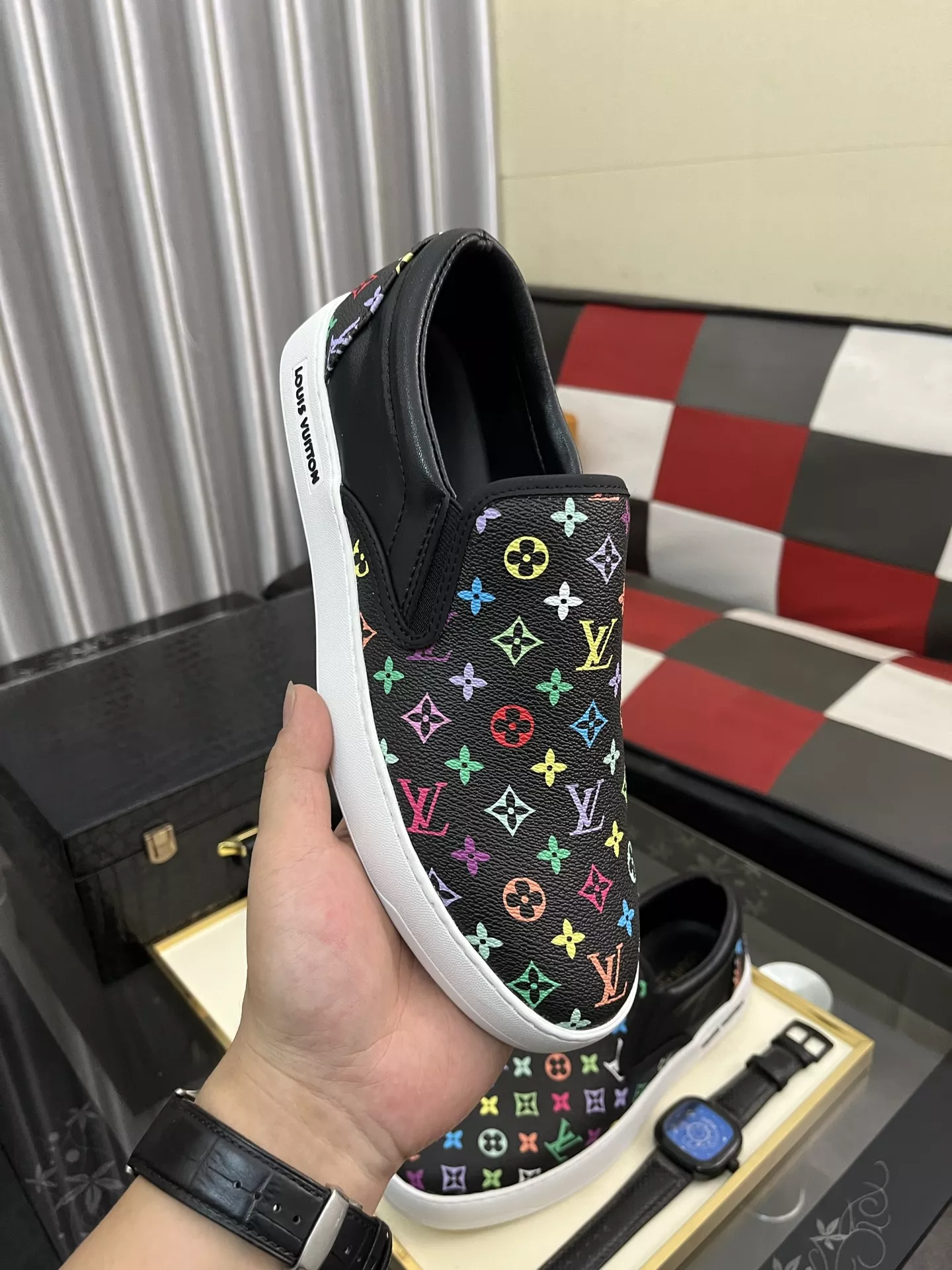Modern 5826 Louis Vuitton Casual Shoes For Men