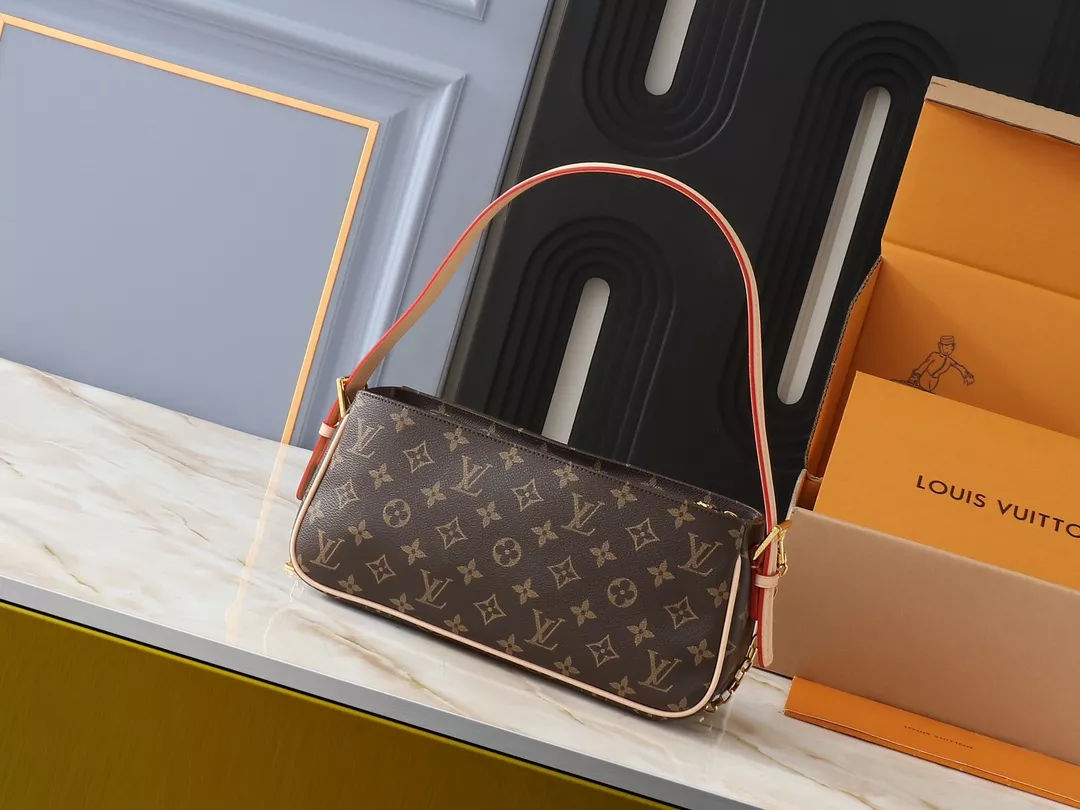 Modern 6008 Louis Vuitton AAA Quality Shoulder Bags For Women