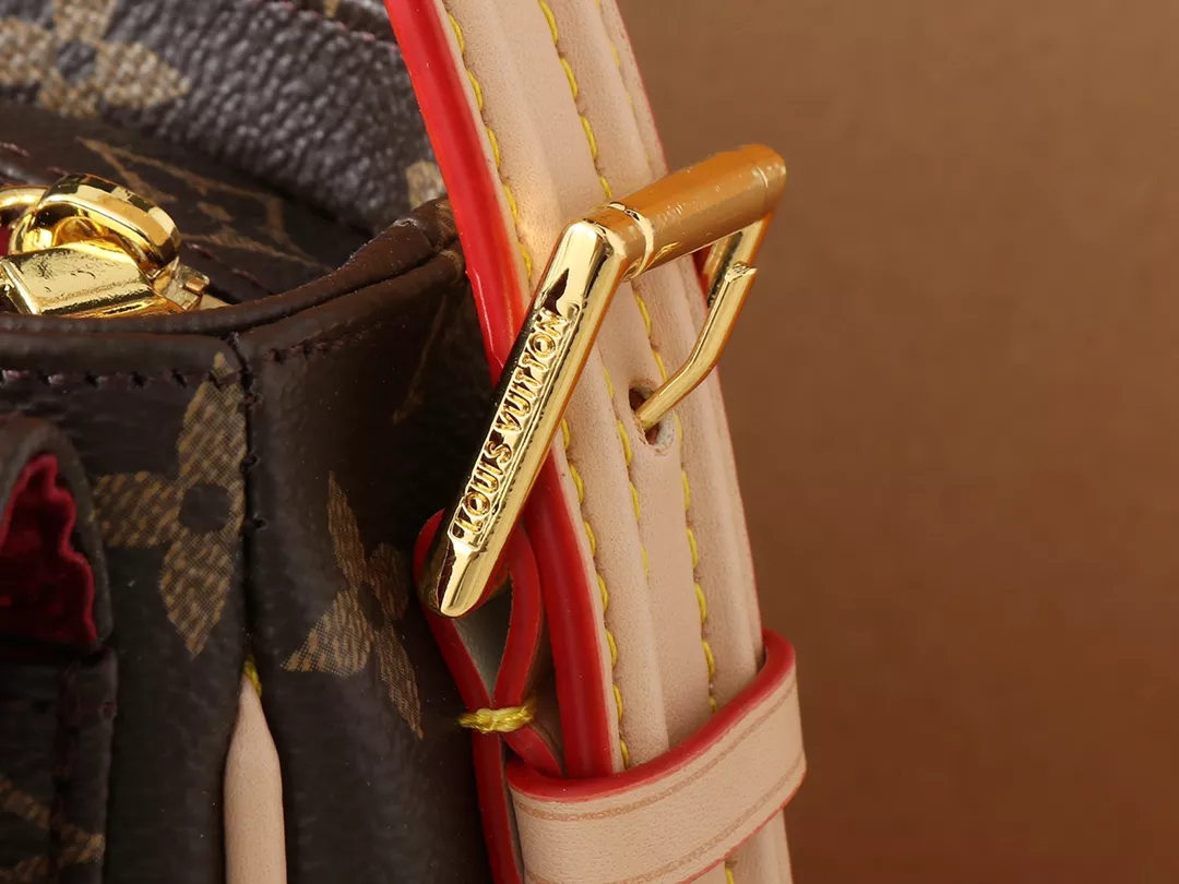 Modern 6008 Louis Vuitton AAA Quality Shoulder Bags For Women