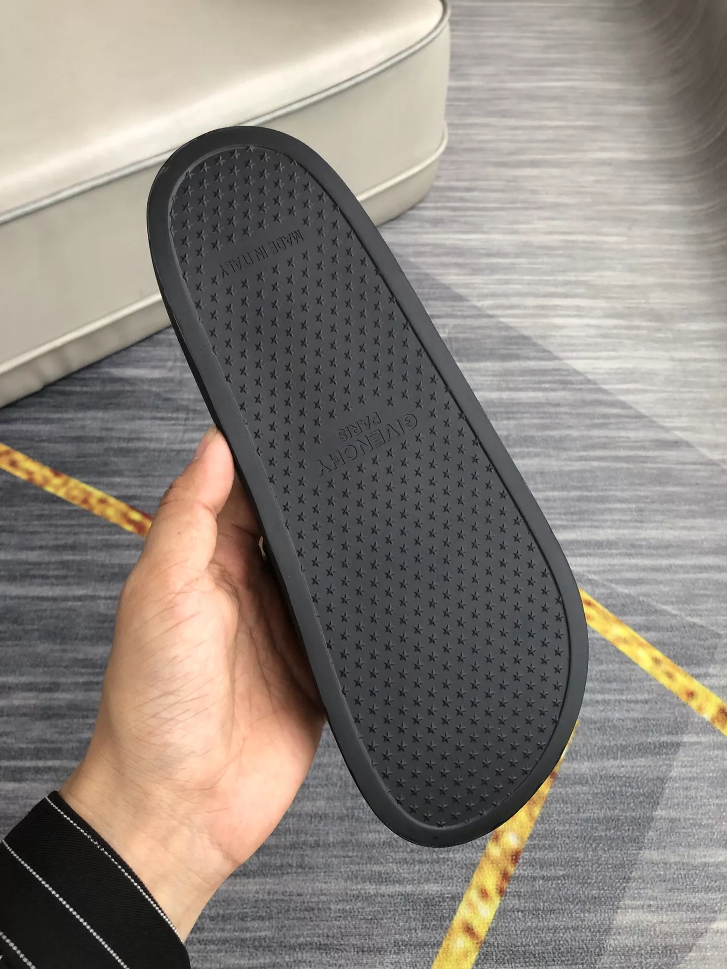 Modern 6102 Givenchy Slippers For Men