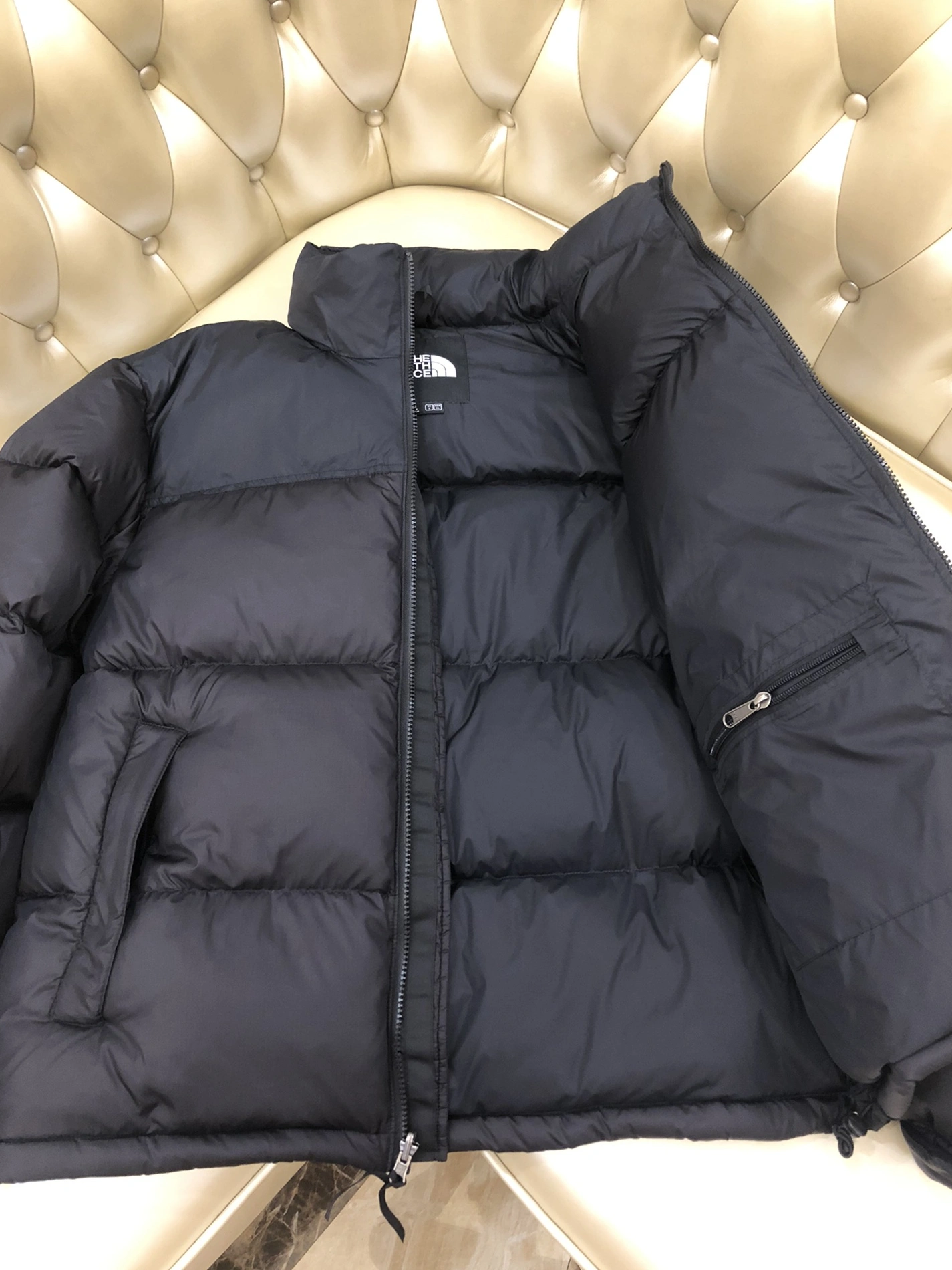 Modern 6295 The North Face Down Feather Coat Long Sleeved For Unisex