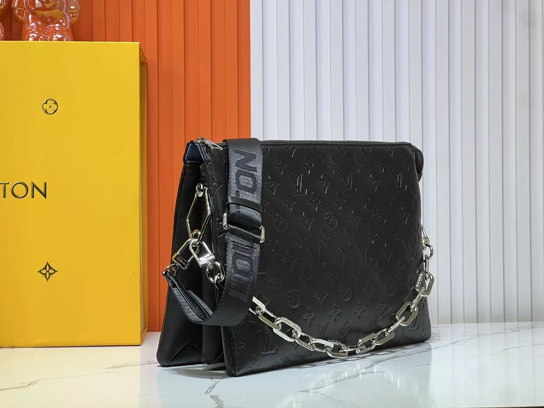 Modern 6528 Louis Vuitton AAA Quality Messenger Bags For Women