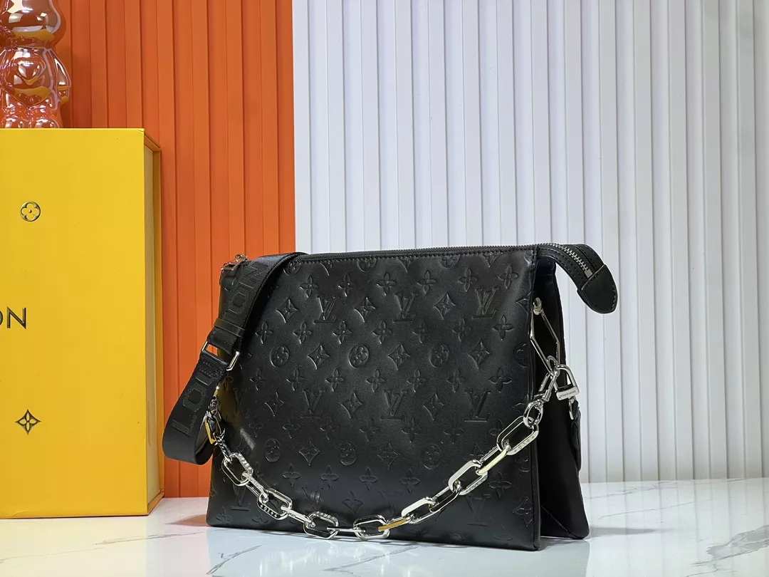 Modern 6528 Louis Vuitton AAA Quality Messenger Bags For Women