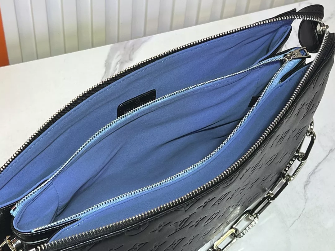 Modern 6528 Louis Vuitton AAA Quality Messenger Bags For Women