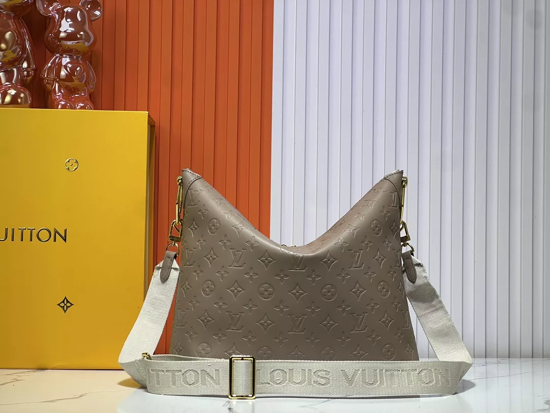 Modern 6775 Louis Vuitton AAA Quality Messenger Bags For Women