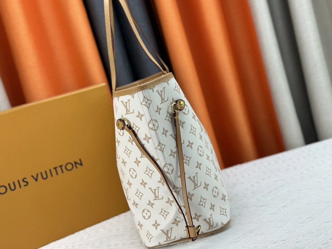Modern 6847 Louis Vuitton AAA Quality Shoulder Bags For Women