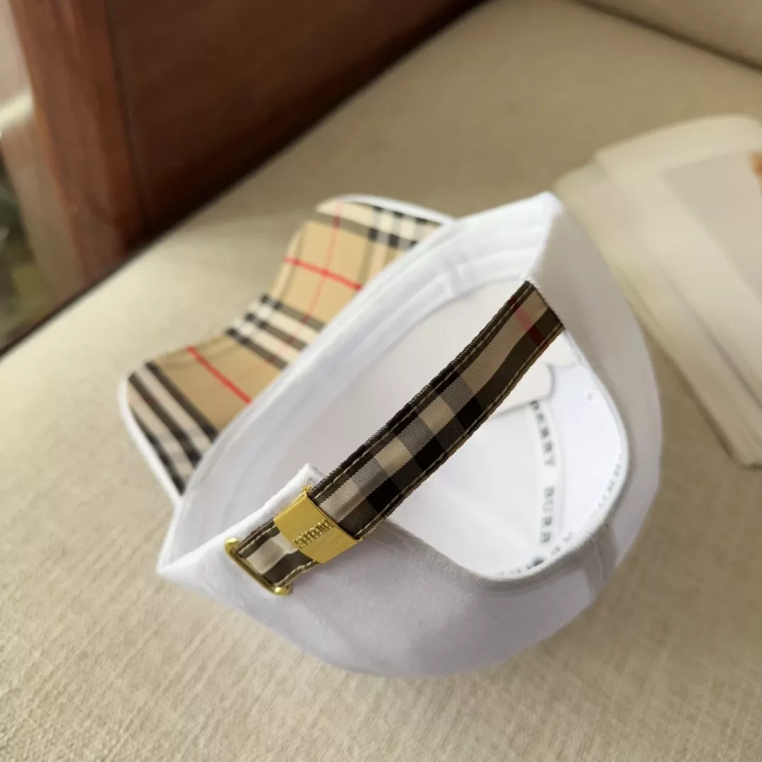 Modern 6922 Burberry Caps