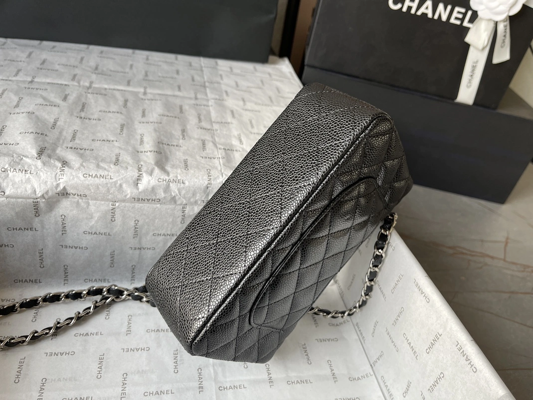 Modern 7009 Chanel AAA Quality Messenger Bags For Women