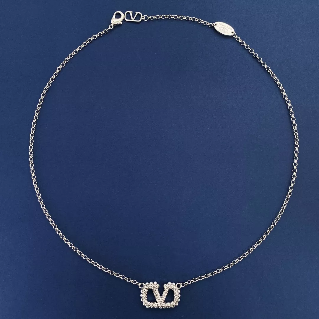 Modern 7102 Valentino Necklaces