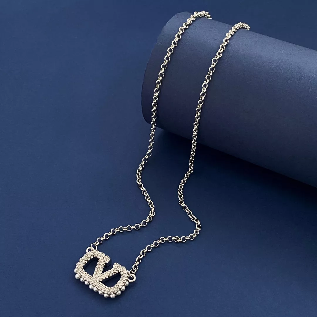 Modern 7102 Valentino Necklaces