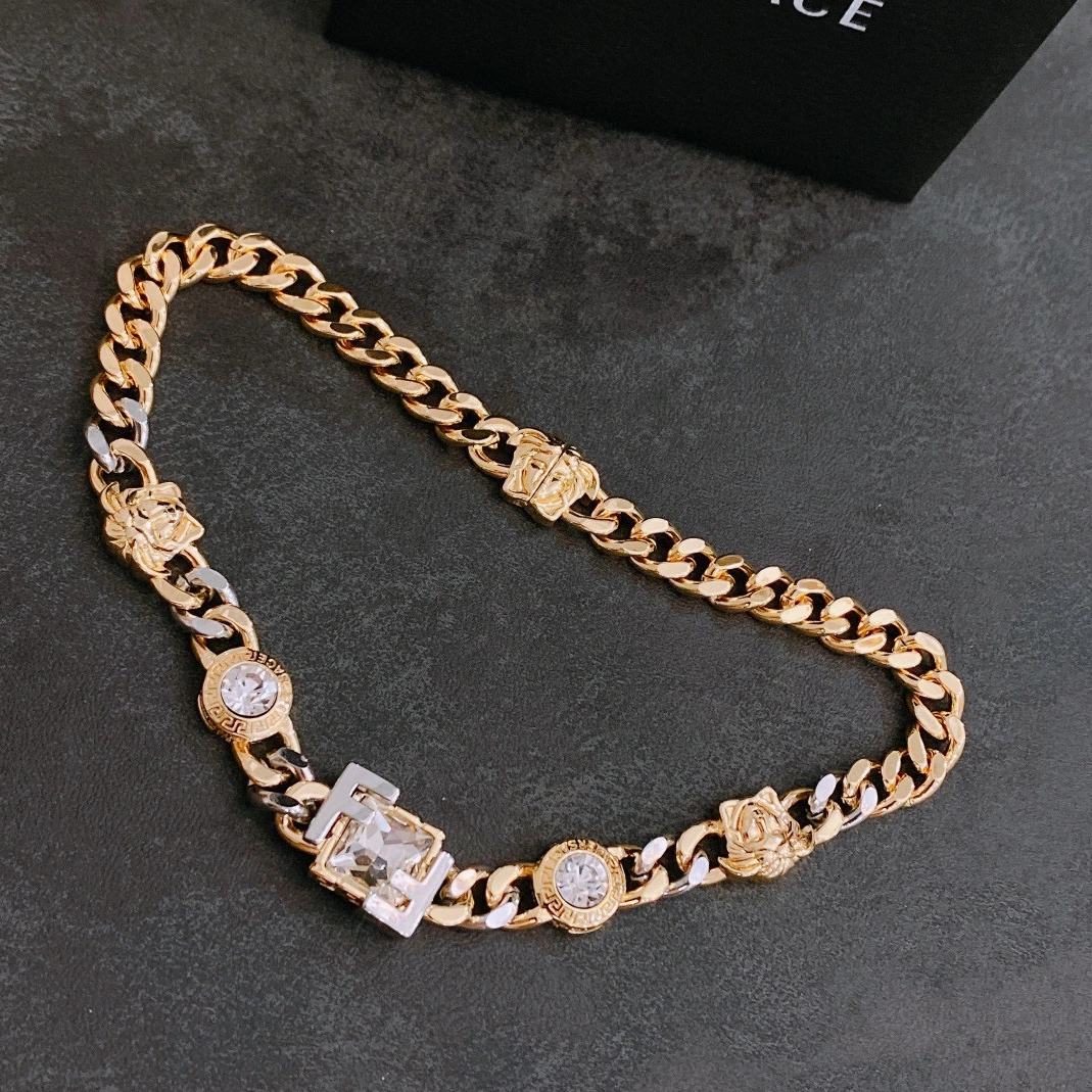 Modern 7137 Versace Necklace
