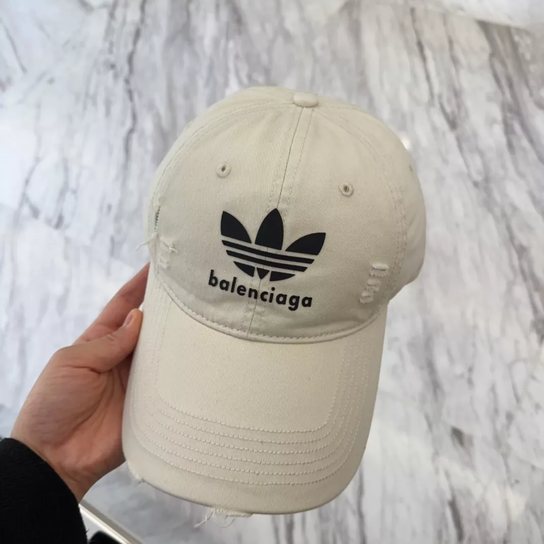 Modern 7217 Balenciaga Caps