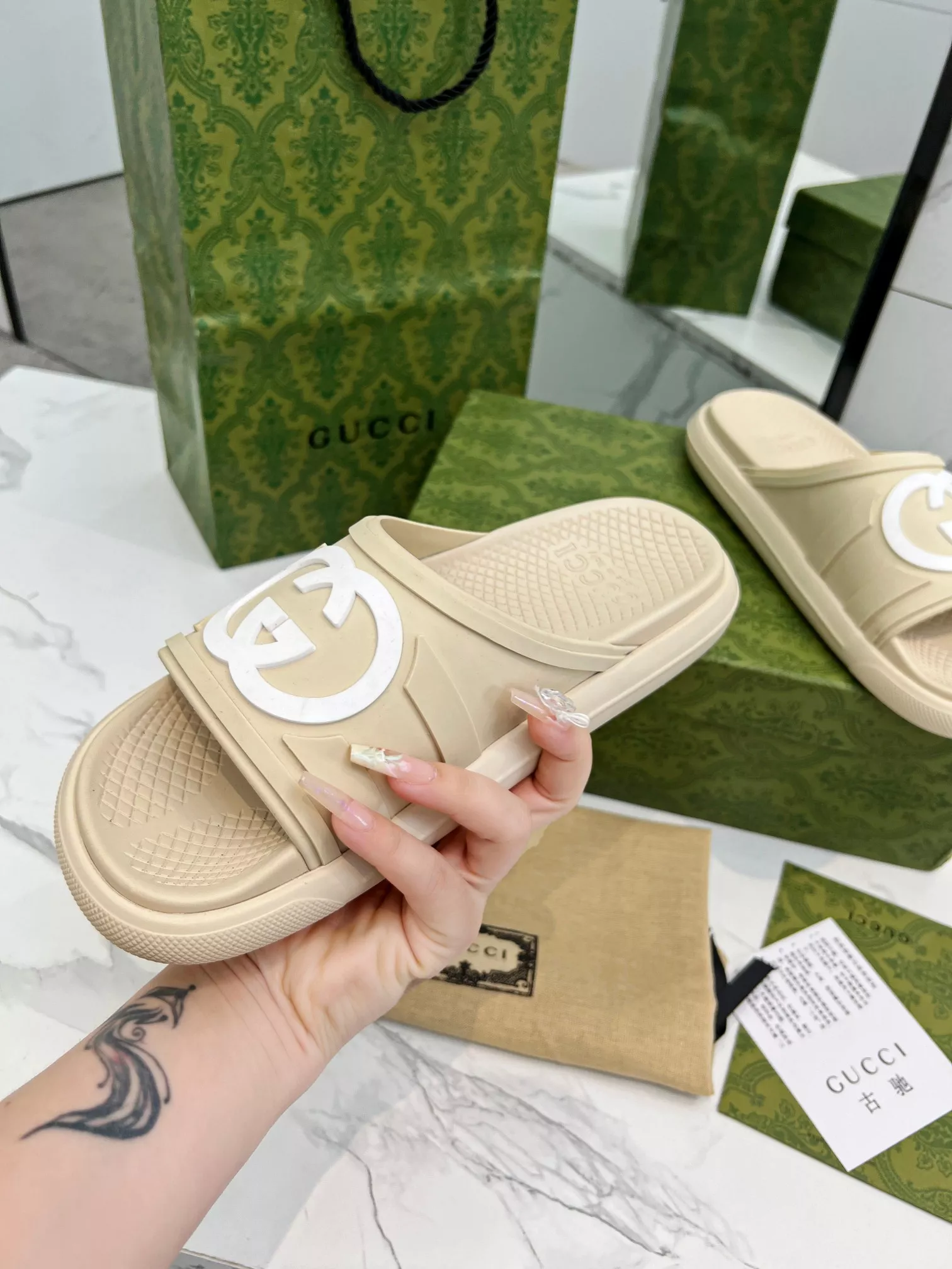 Modern 729 Gucci Slippers For Women