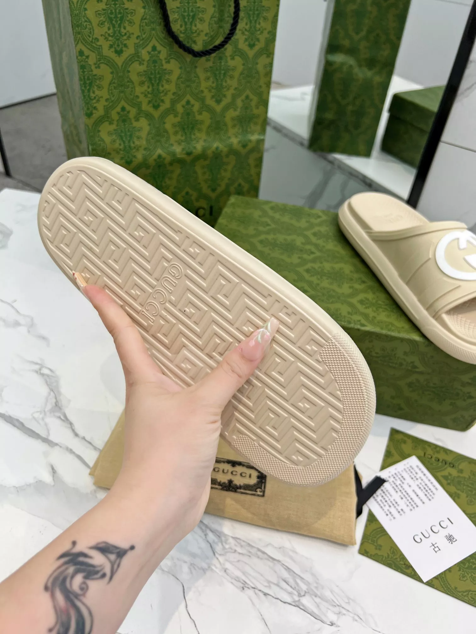 Modern 729 Gucci Slippers For Women