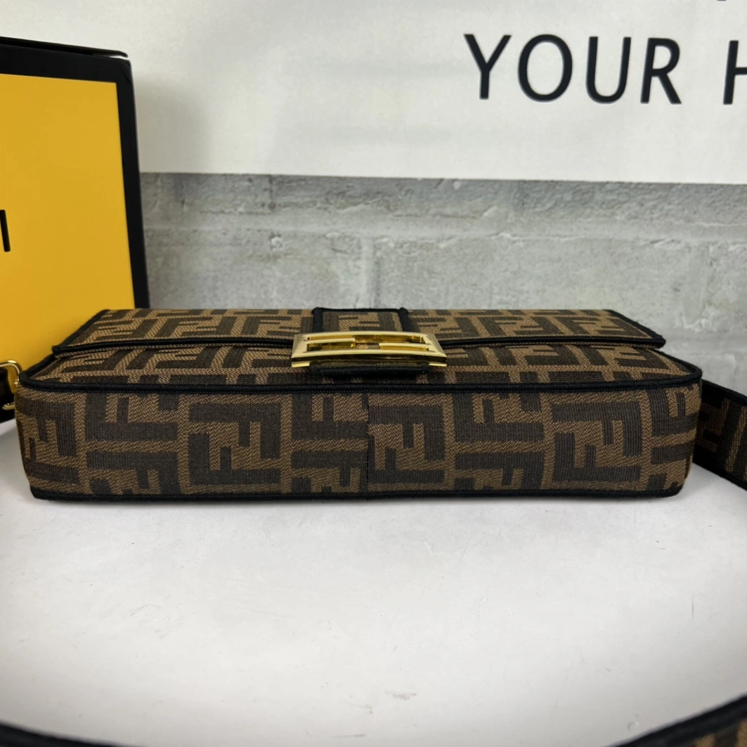 Modern 7439 Fendi AAA Quality Messenger Bags For Women