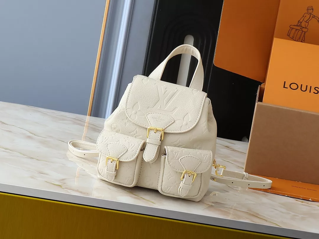 Modern 7582 Louis Vuitton AAA Quality Backpacks For Women