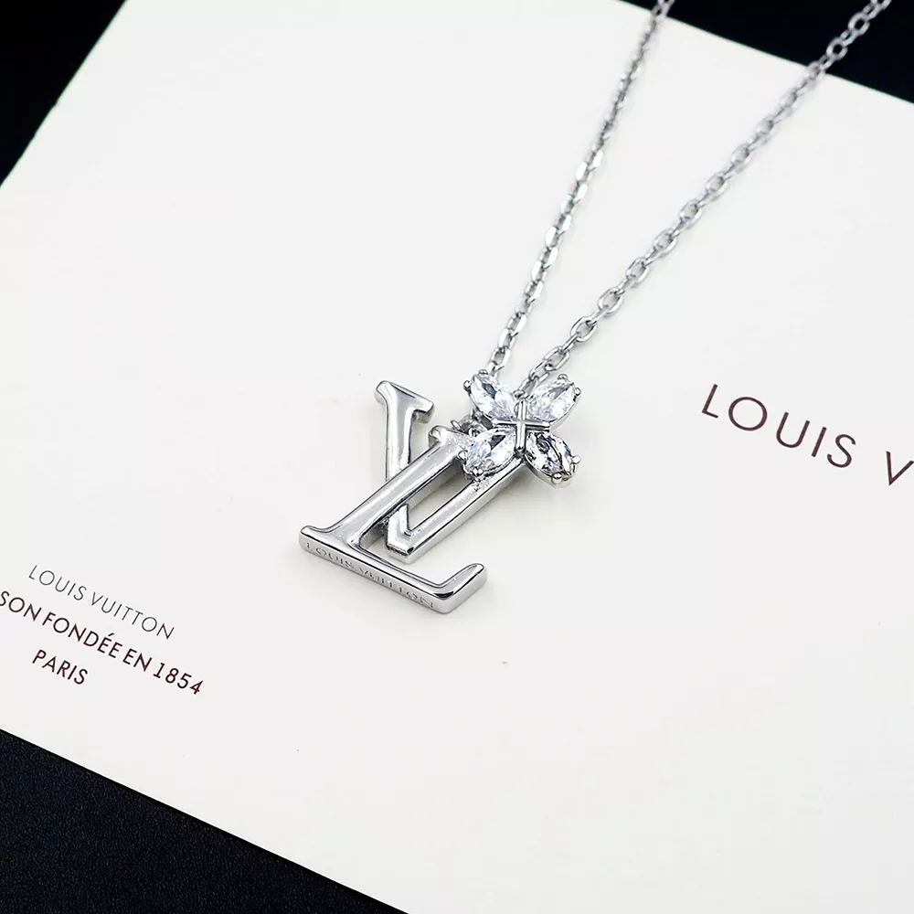 Modern 7586 Louis Vuitton Necklaces