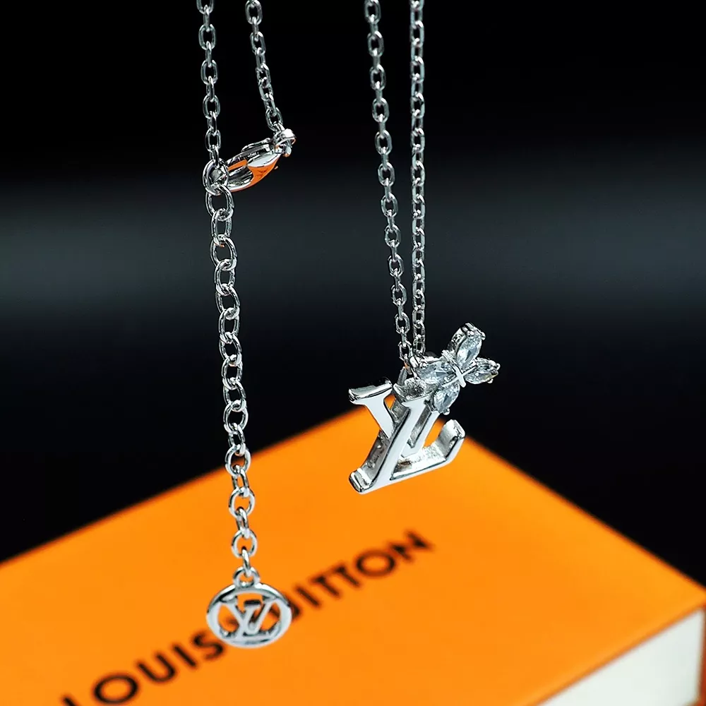 Modern 7586 Louis Vuitton Necklaces