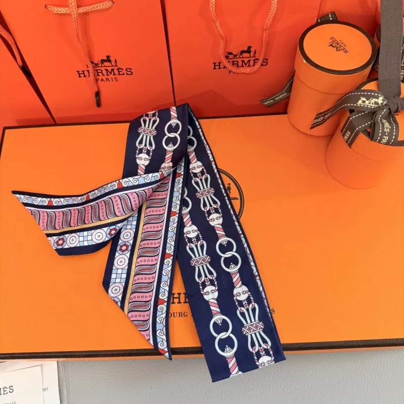 Modern 7607 Hermes Silk Scarf