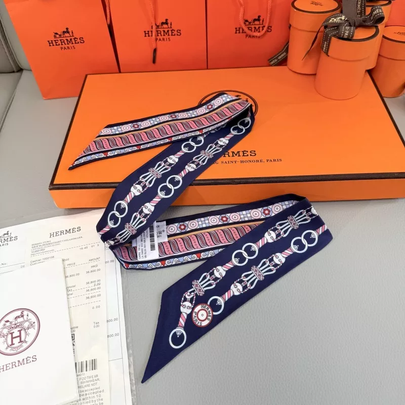 Modern 7607 Hermes Silk Scarf