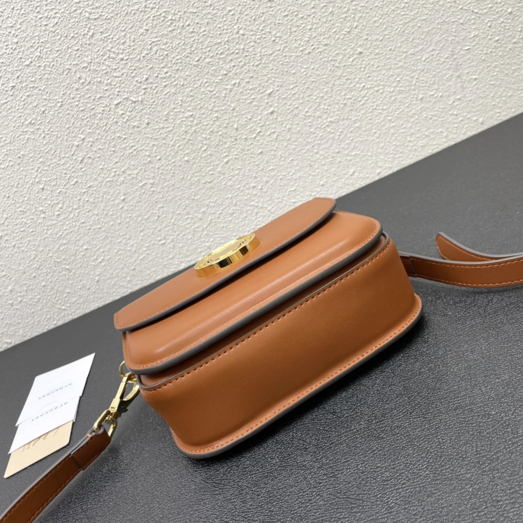 Modern 7751 Burberry AAA Quality Messenger Bags For Women