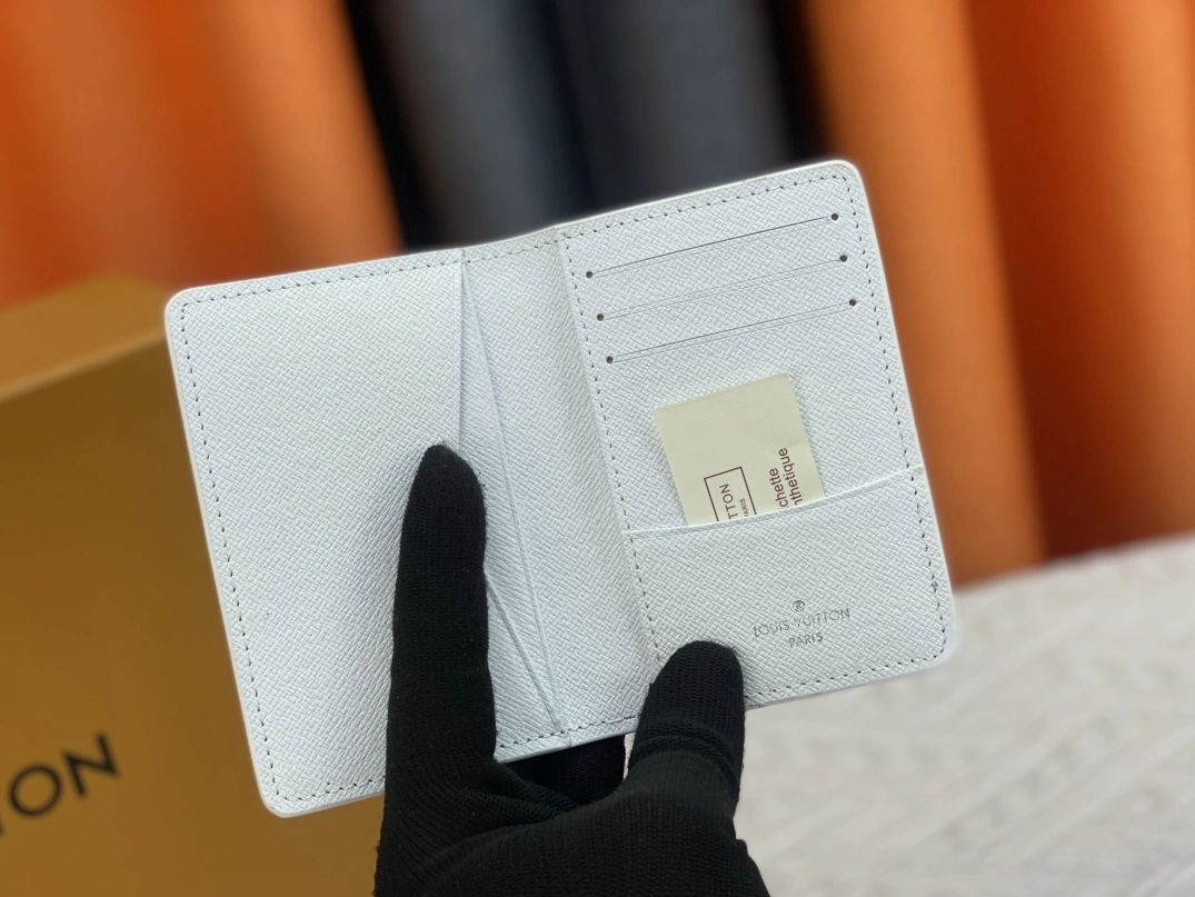 Modern 7798 Louis Vuitton LV Card Case For Unisex