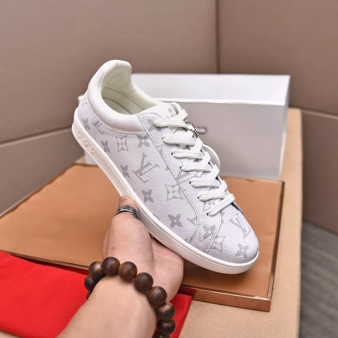 Modern 7884 Louis Vuitton Casual Shoes For Men
