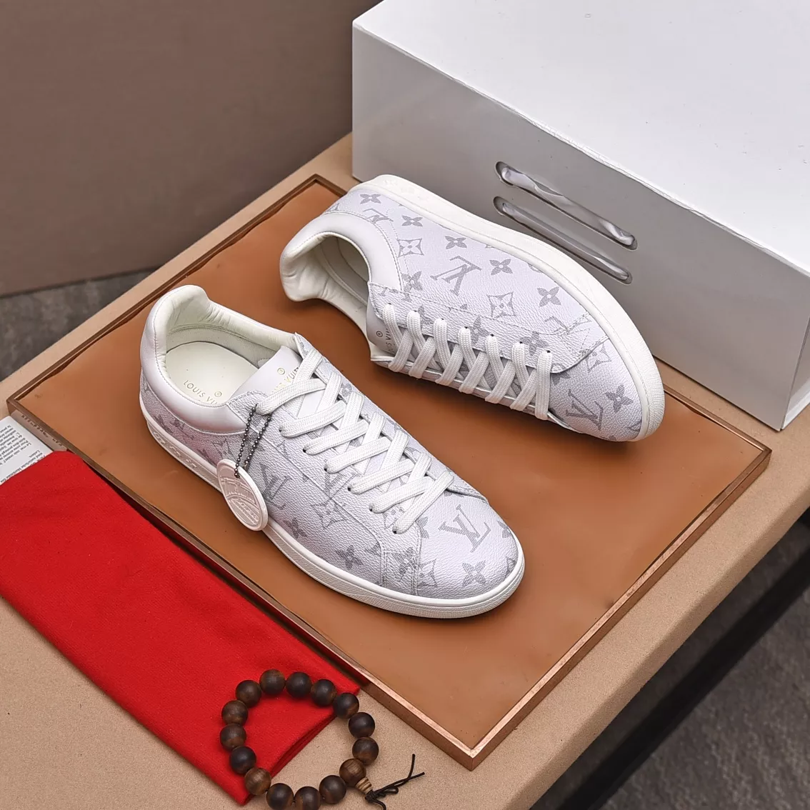 Modern 7884 Louis Vuitton Casual Shoes For Men