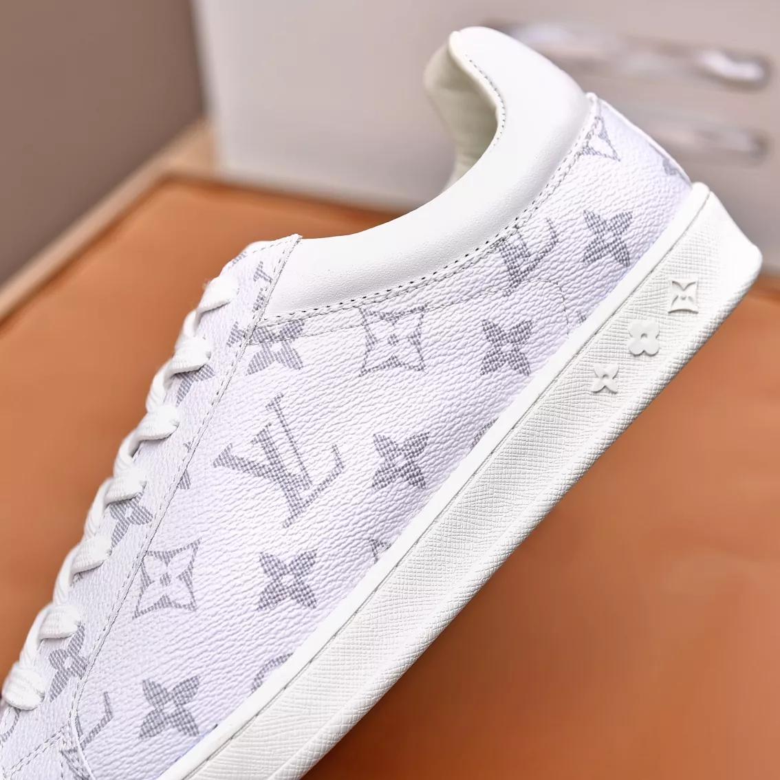 Modern 7884 Louis Vuitton Casual Shoes For Men