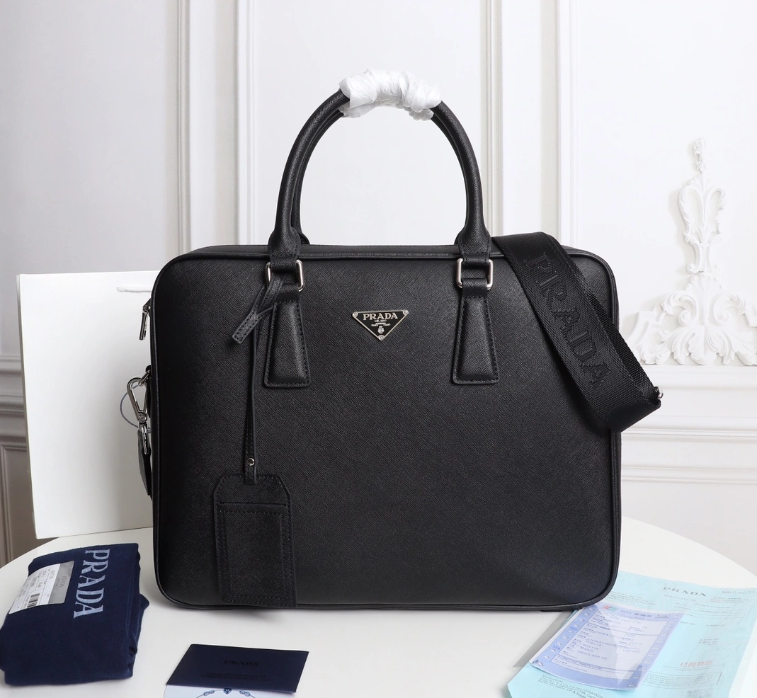 Modern 7979 Prada AAA Man Handbags