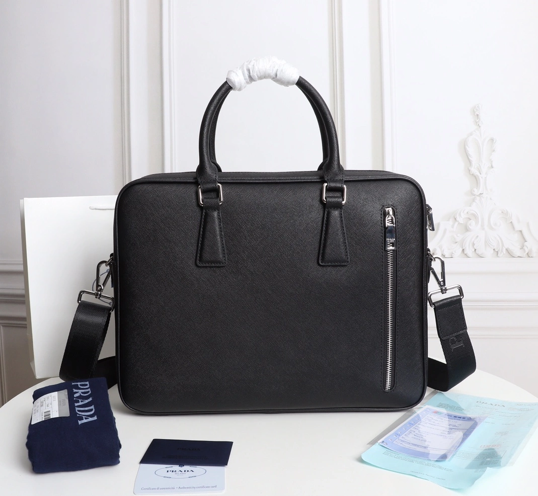 Modern 7979 Prada AAA Man Handbags