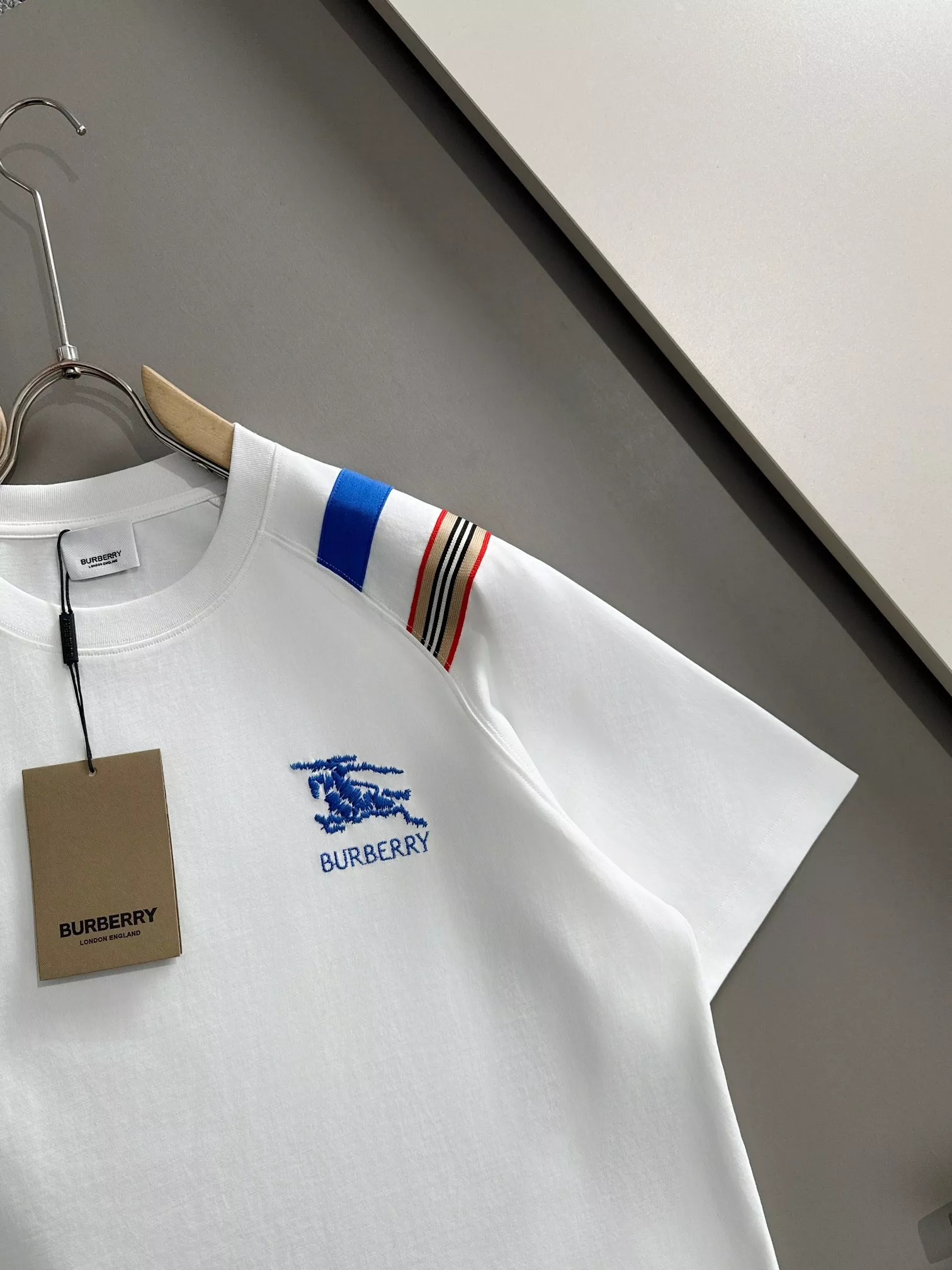 Modern 8106 Burberry T-Shirts Short Sleeved For Unisex
