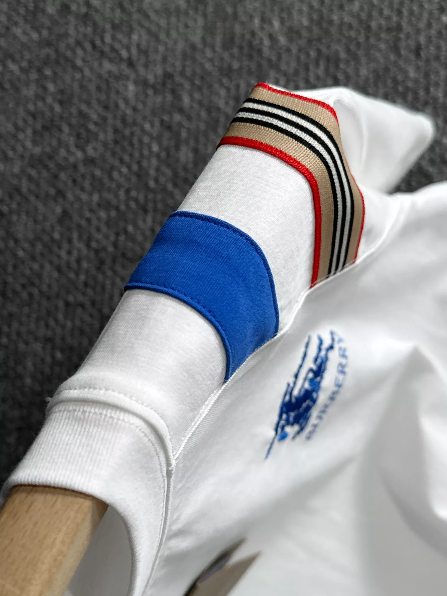 Modern 8106 Burberry T-Shirts Short Sleeved For Unisex