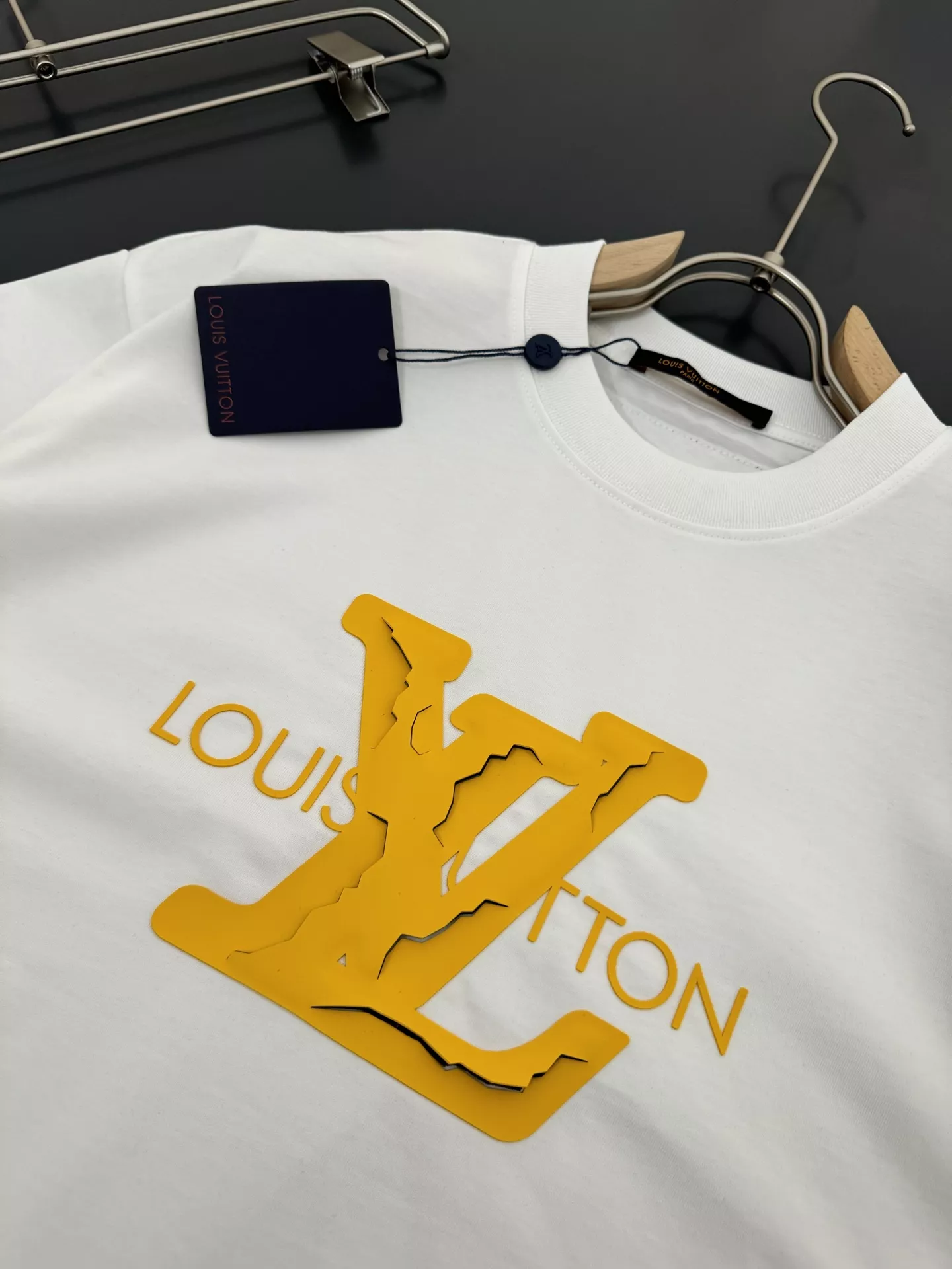 Modern 8162 Louis Vuitton LV T-Shirts Short Sleeved For Unisex