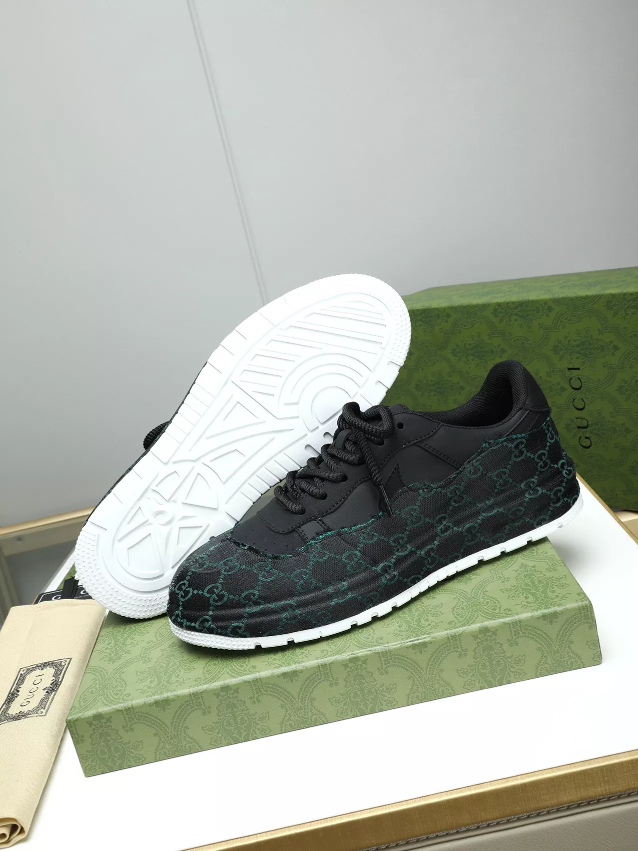 Modern 8208 Gucci Casual Shoes For Men