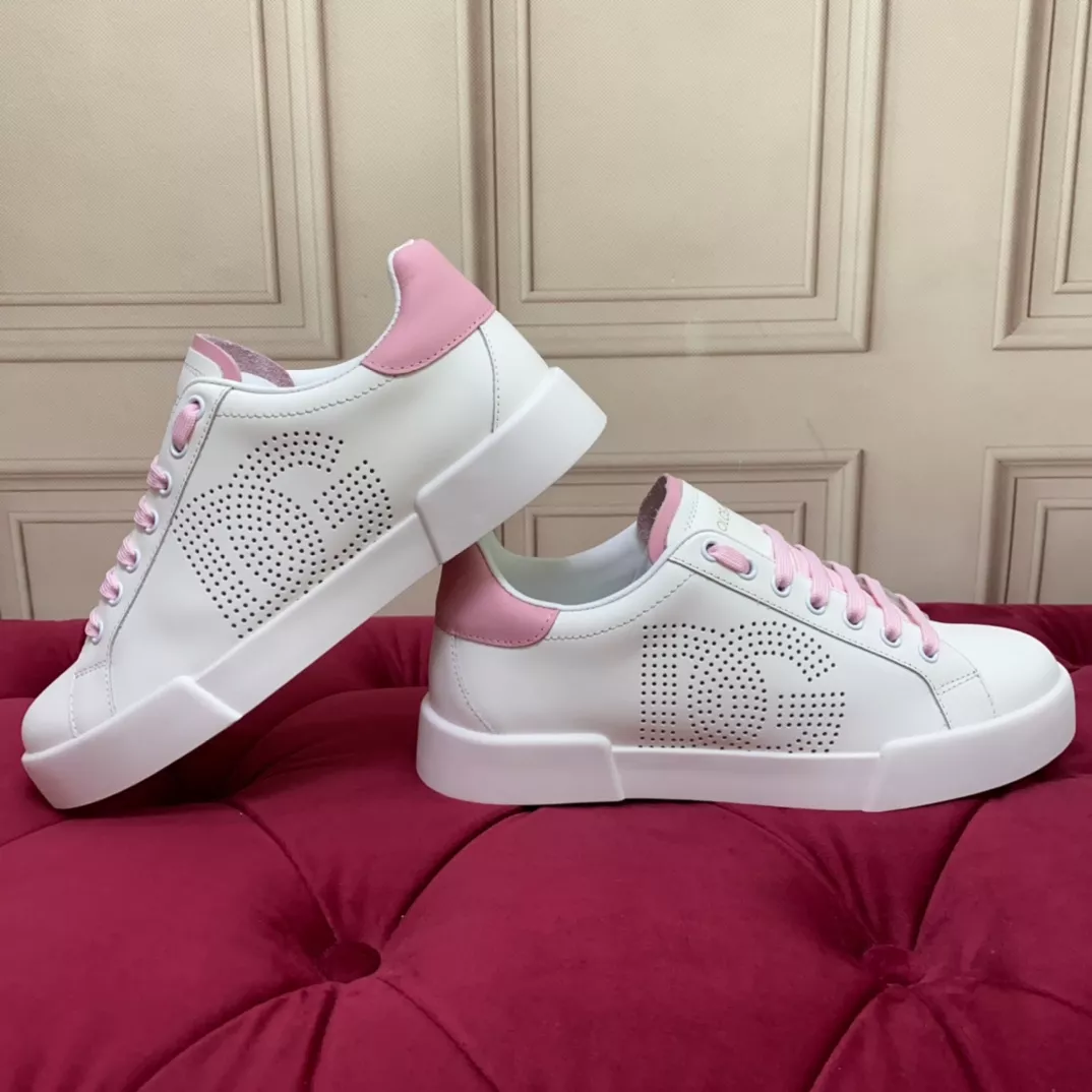 Modern 8232 Dolce & Gabbana D&G Casual Shoes For Women