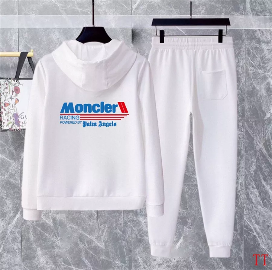 Modern 8312 Moncler Tracksuits Long Sleeved For Men