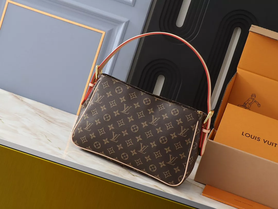 Modern 8317 Louis Vuitton AAA Quality Shoulder Bags For Women
