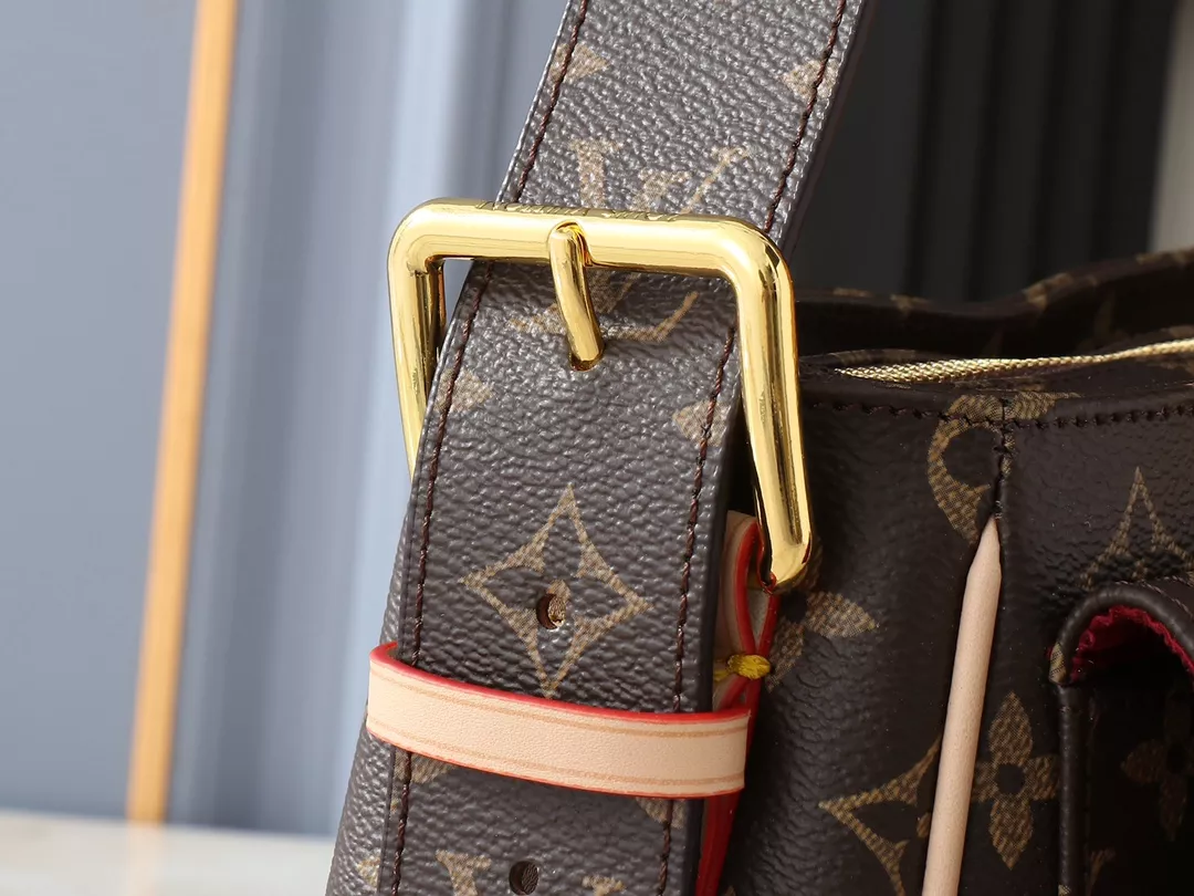 Modern 8317 Louis Vuitton AAA Quality Shoulder Bags For Women