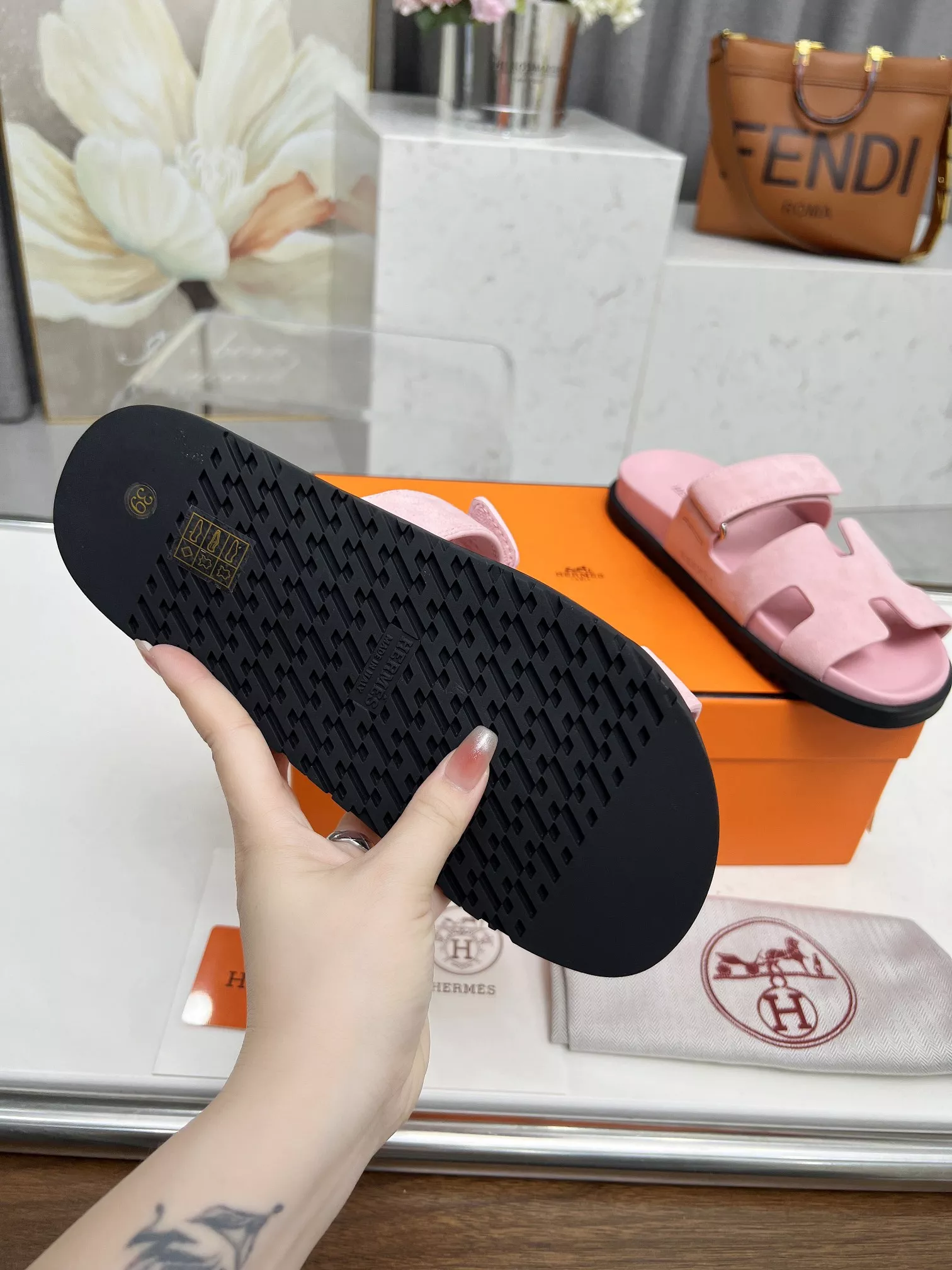 Modern 8328 Hermes Slippers For Men