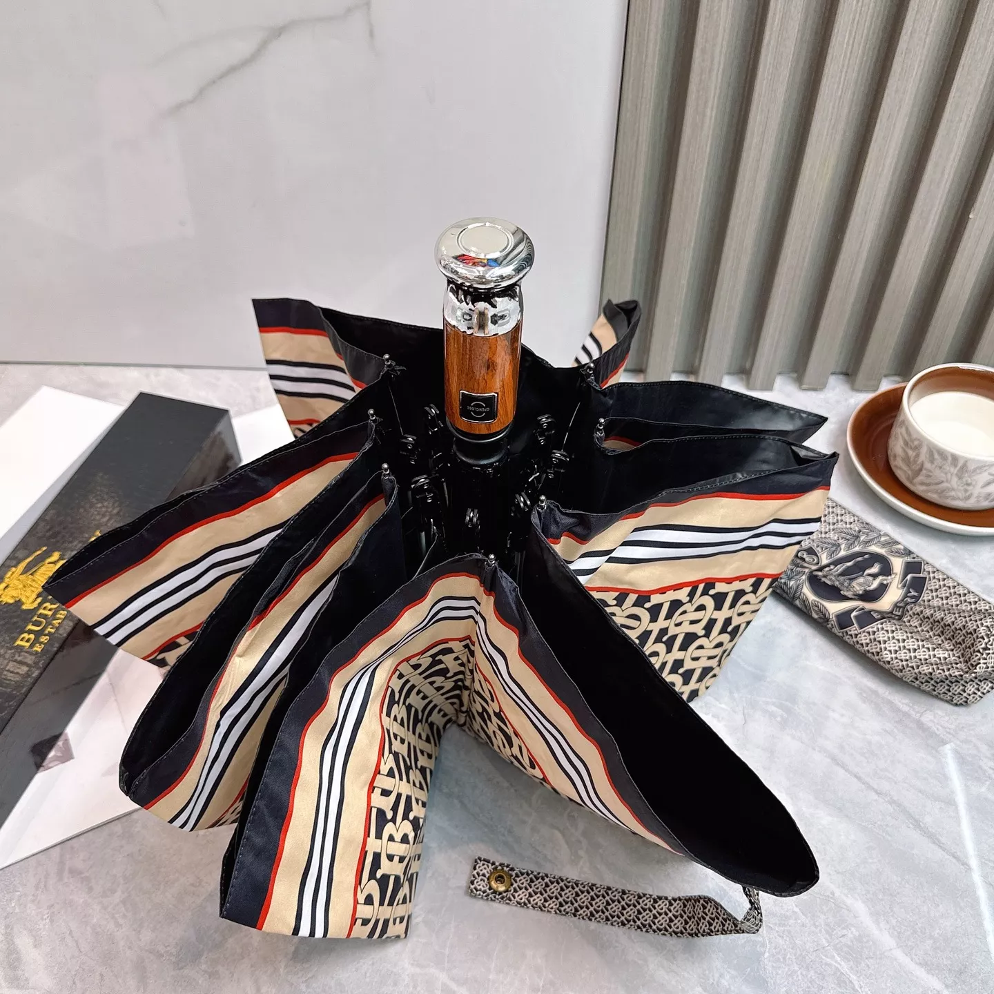 Modern 8329 Burberry Umbrellas