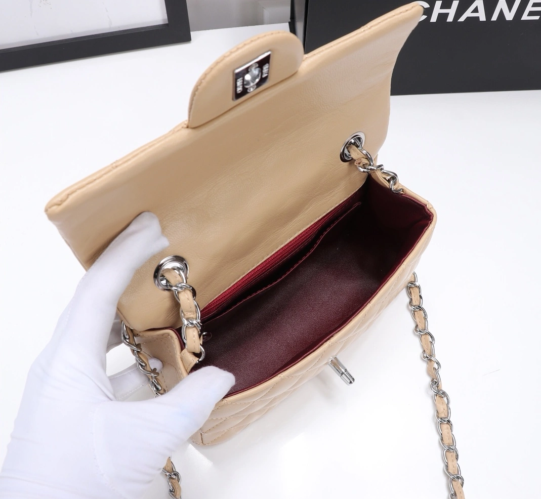 Modern 8408 Chanel AAA Quality Messenger Bags For Women