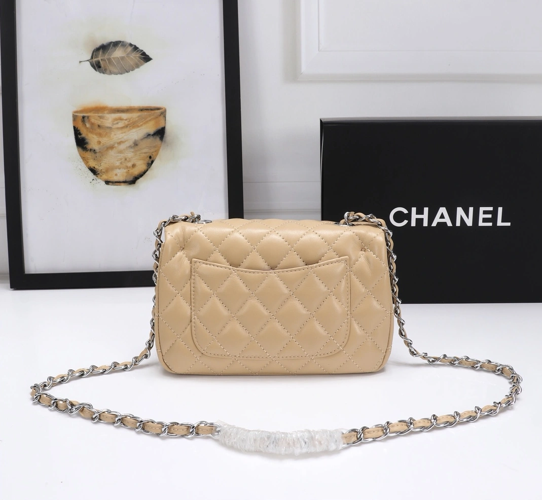 Modern 8408 Chanel AAA Quality Messenger Bags For Women