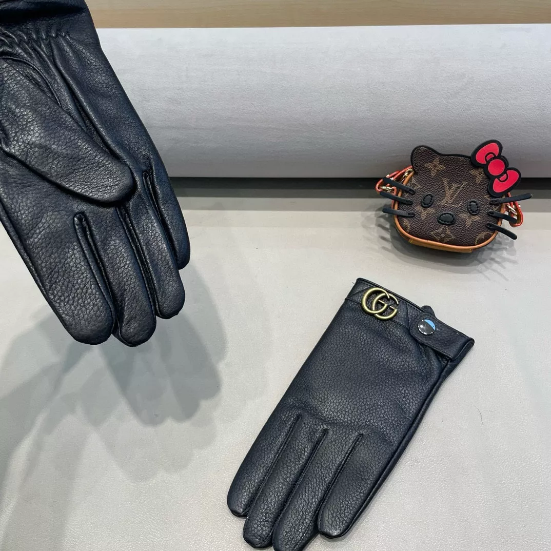 Modern 8469 Gucci Gloves For Men