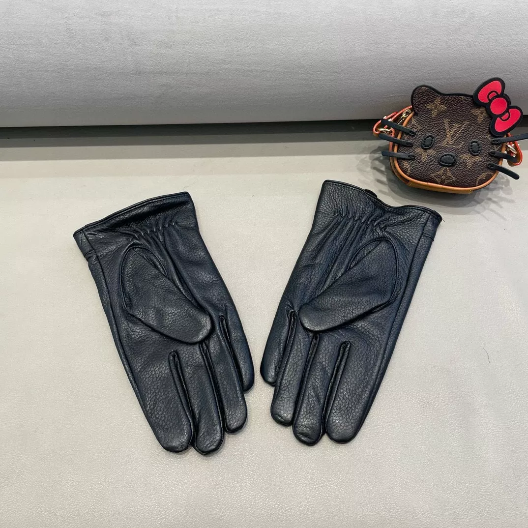 Modern 8469 Gucci Gloves For Men